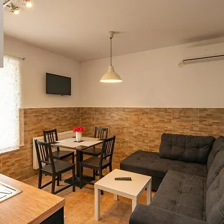 Nina Apartment